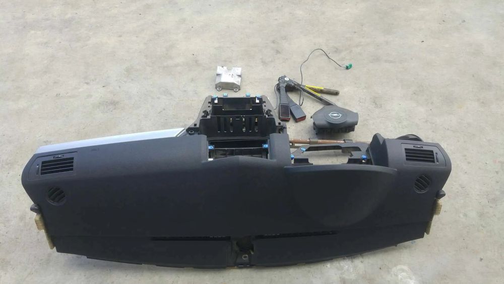 Kit plansa bord opel astra h a04 13124852 13188855 327963935