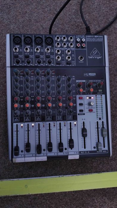 Миксер Behringer Xenyx 1204 USB