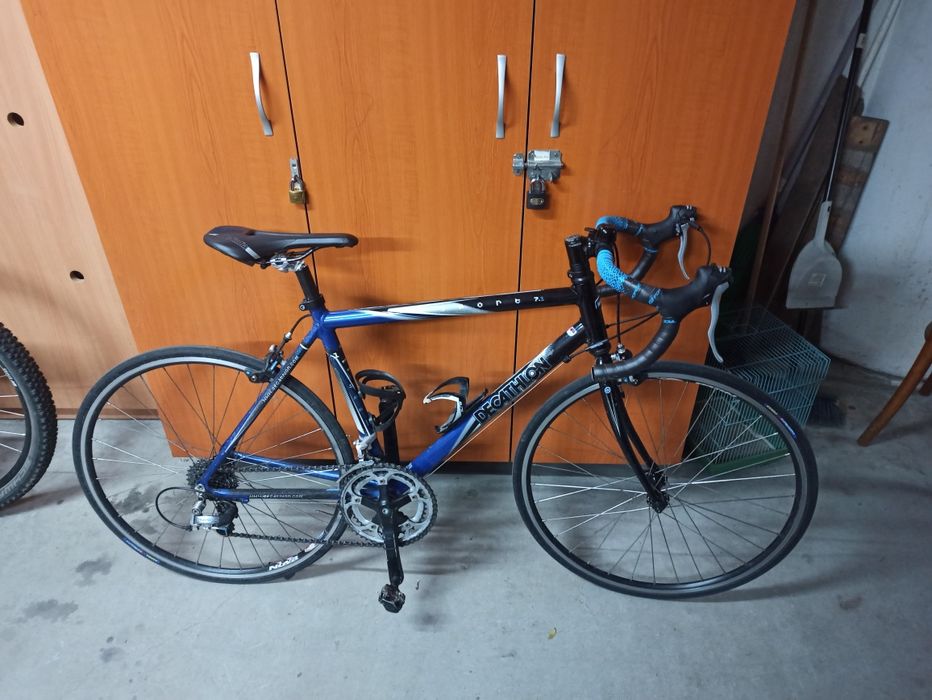 Vând curisera copii  cadru aluminiu marca Decathlon