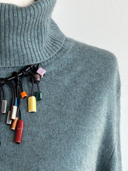 Мек топъл разкошен пуловер в хубав цвят