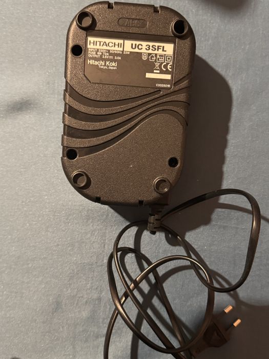 Оригинално Зарядно устройство HITACHI UC3SFL 3.6 V , винтоверт