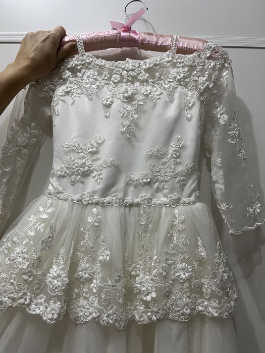 Продам платье для девочки