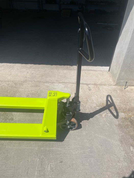 Vand transpalet manual PRAMAC sarcina maxima 2500kg