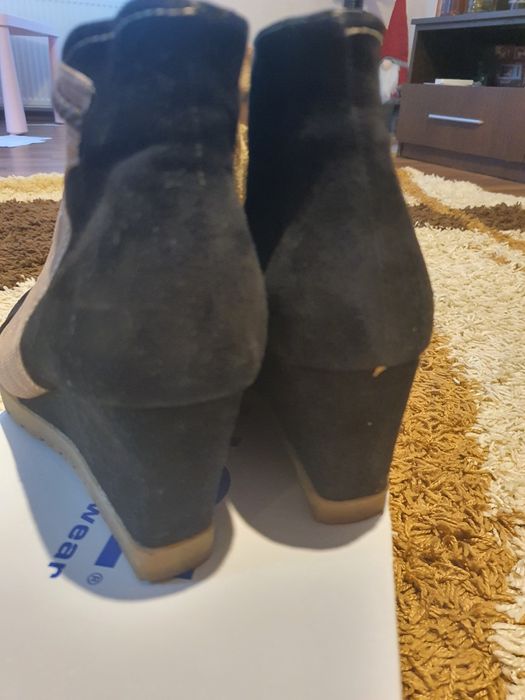 Ghete piele cu blanita