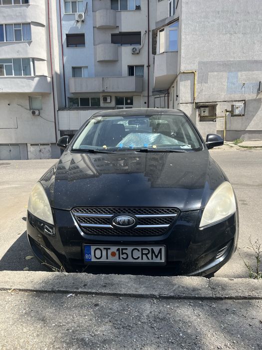Kia Ceed 2008 – 1.6 – 3000 € negociabil