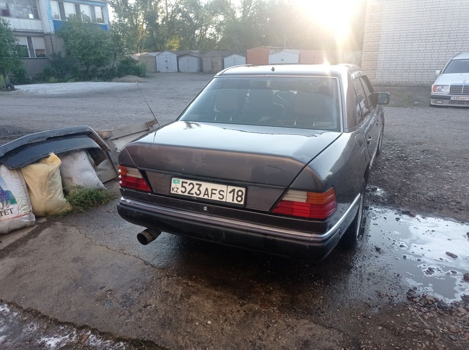 Продам Мерседес W124