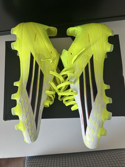 Ghete de fotbal Adidas F50 pro marimea 44