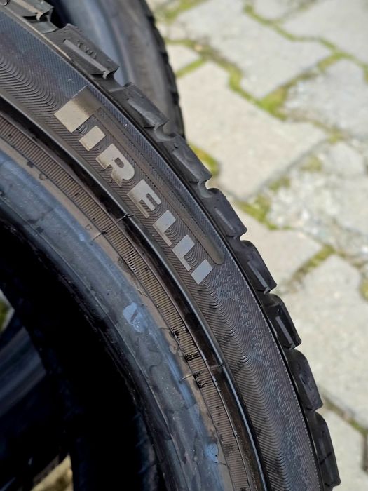 205 40 17 Pirelli