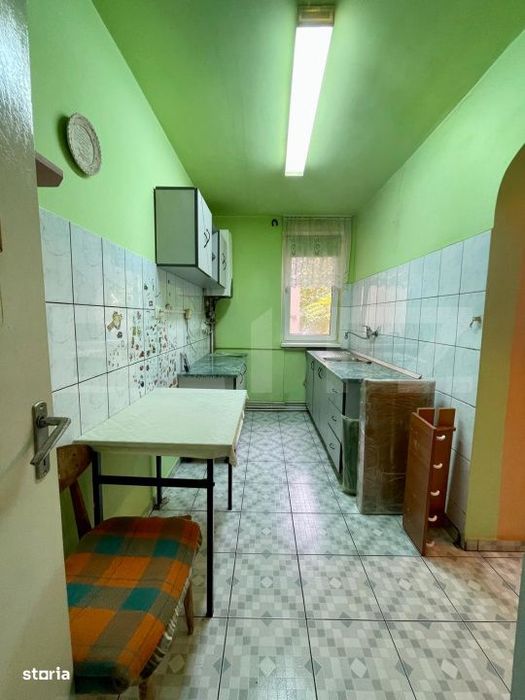 Apartament de vanzare, cu 2 camere, 52 mp, etaj 3, Dambu Pietros