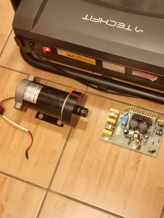 Bandă de alergat Techfit MT95 – motor de schimb inclus