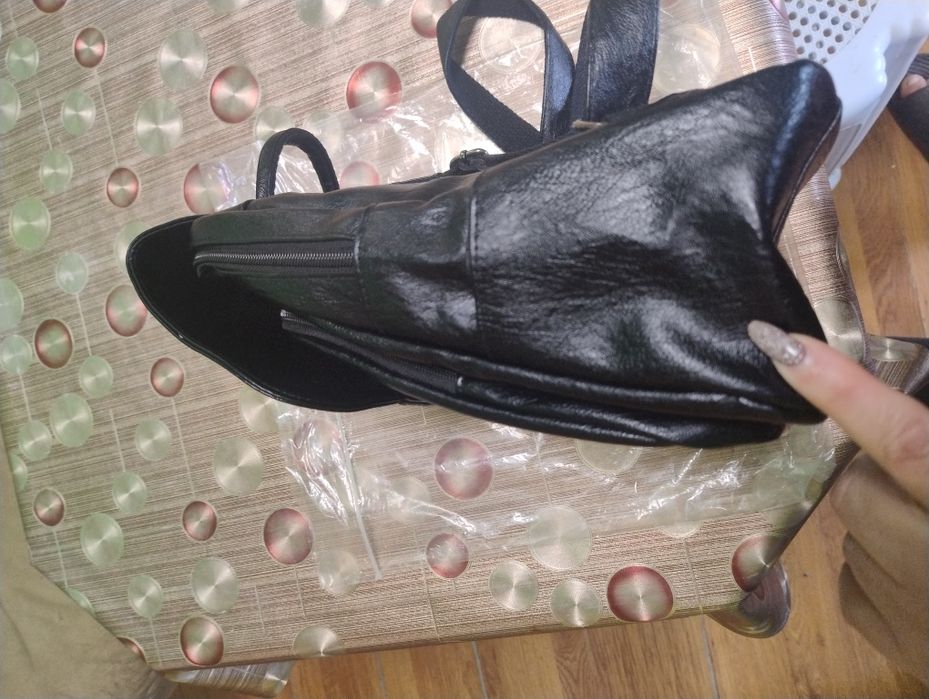 Дамска кожена раница