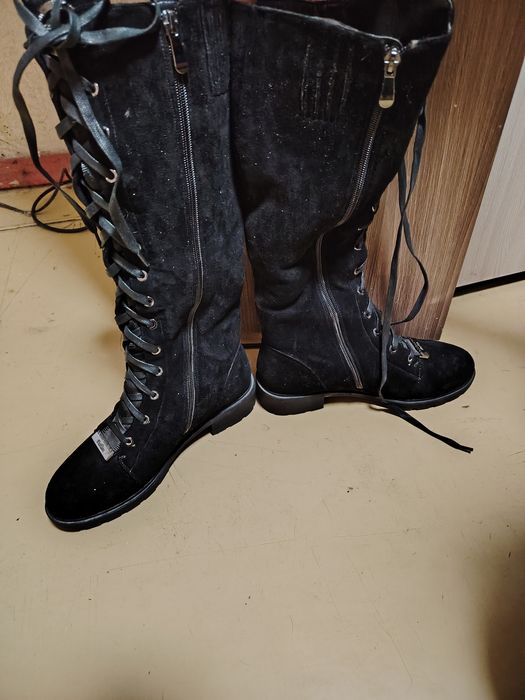 Продам зимние ботинки