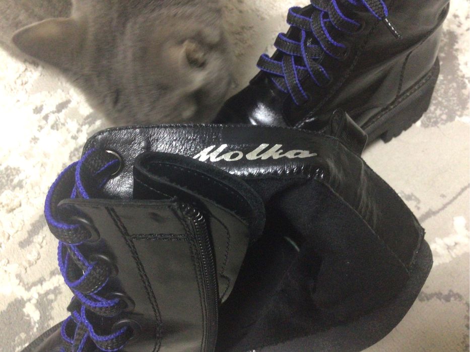 Продаются  ботинки