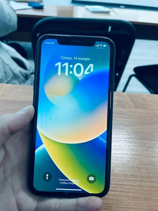 Продам Айфон 11 на 128 ГБ