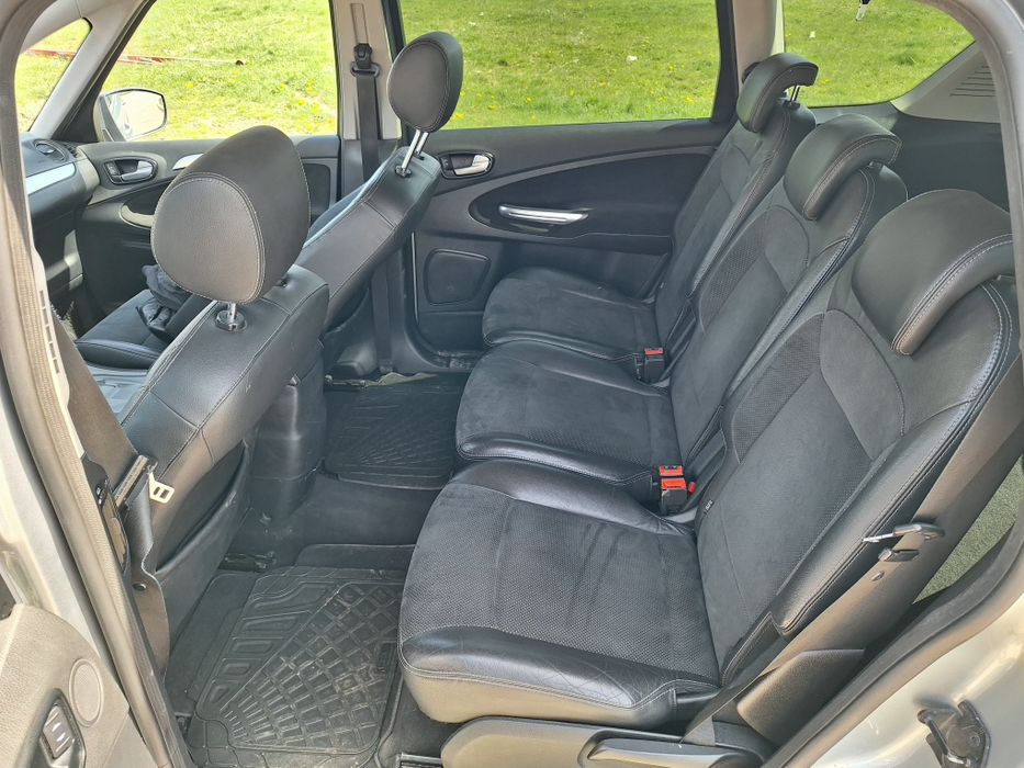 De vanzare FORD S-MAX
