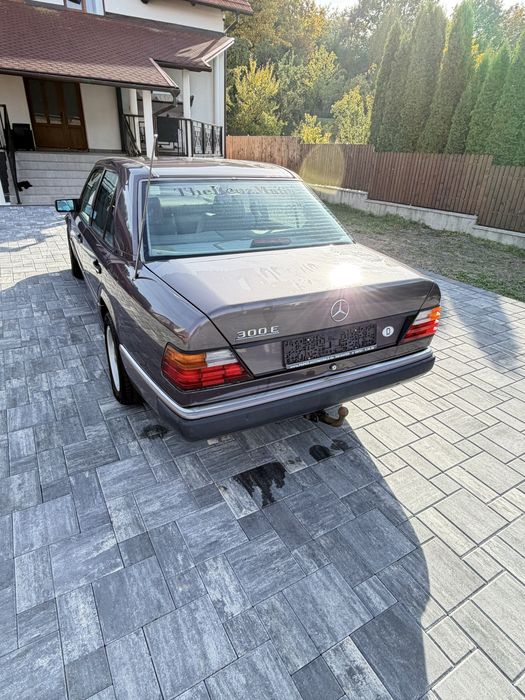 MERCEDES-BENZ E-Class 1991 — imagine 4
