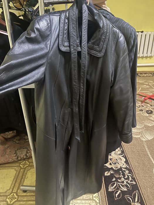 Женская одежда плащ кожаный