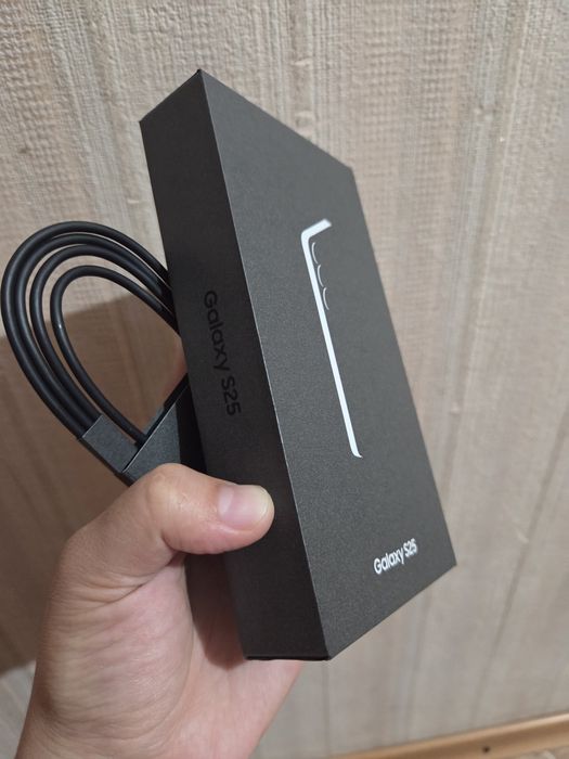 Самсунг S25, 256гб