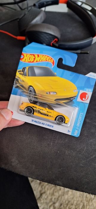 Masinuta hotwheels Mazda MX-5 MIATA 91