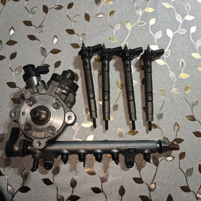 Vând injectoare audi