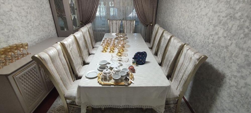 Продаëться стол стул новый Комплект