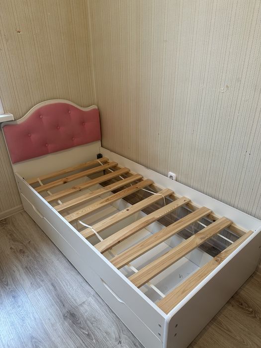 Продам кровать детскую