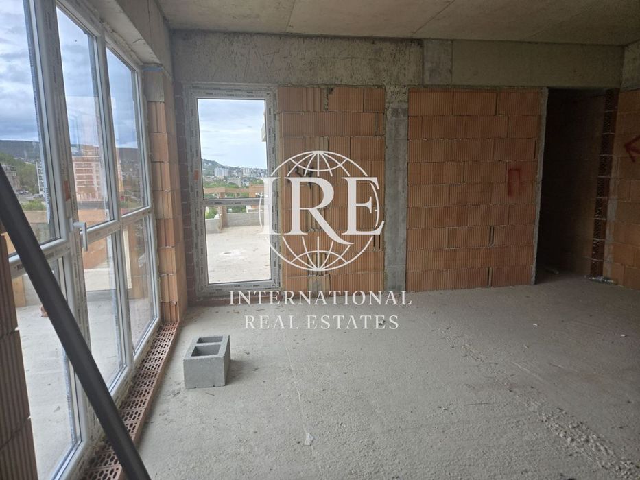 Продава се Двустаен апартамент в Варна, Изгрев - 93 кв.м за 1183 €/кв.м - Снимка #7