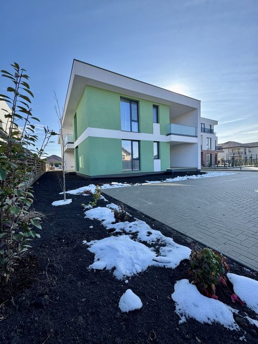 Dumbravita - 3 si 4 camere - curte parter - 2 si 3 locuri de parcare