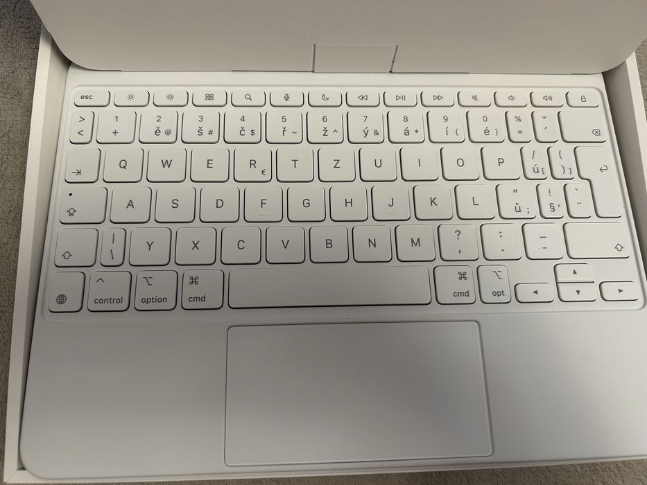 iPad Magic Keyboard pentru iPad Air 11 inch M2 / M3 / M4
