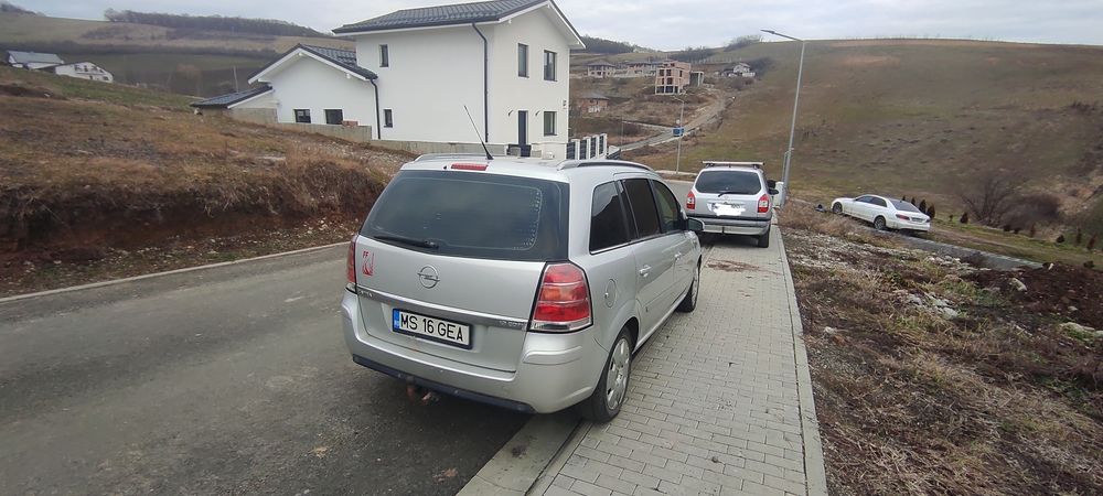 Vând Opel Zafira 2007 7 locuri