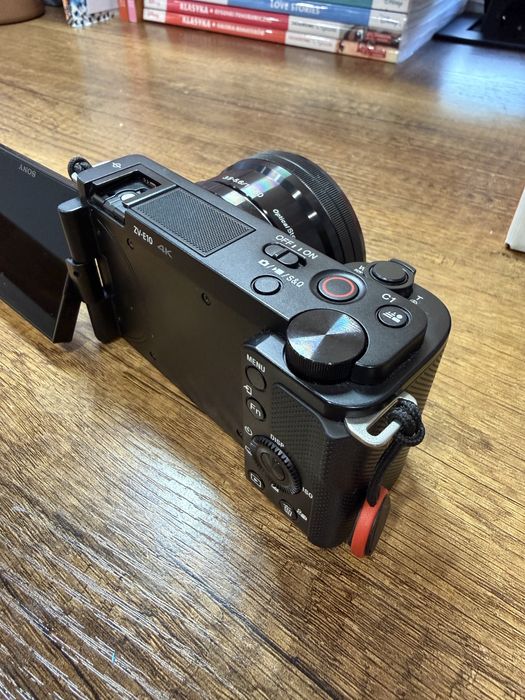 Камера Sony ZV-E10
