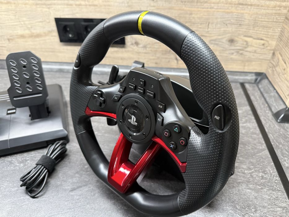 Волан с педали HORI Wireless Racing Wheel