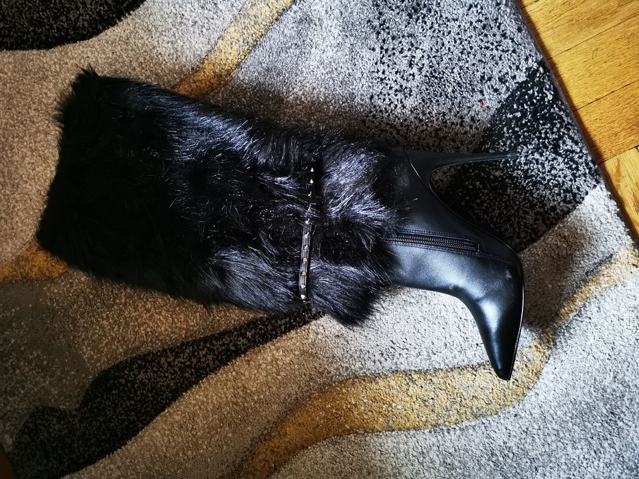 Ботуши Guess чисто нови 38 номер