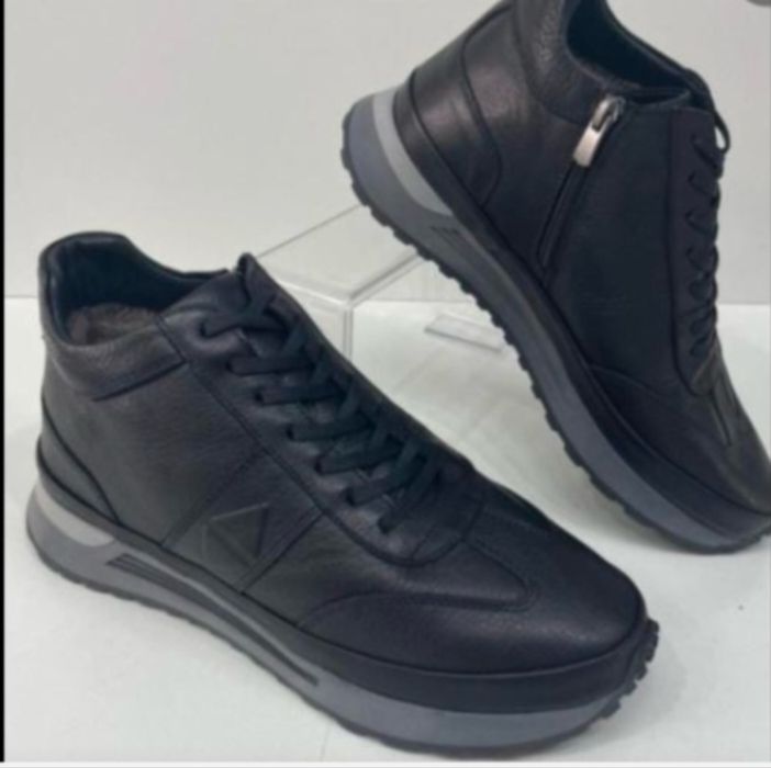 Кроссовки зимние