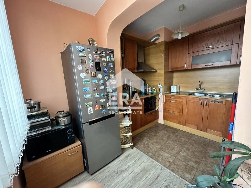Продава се Тристаен апартамент в Варна, Трошево - 83 кв.м за 1711 €/кв.м - Снимка #2