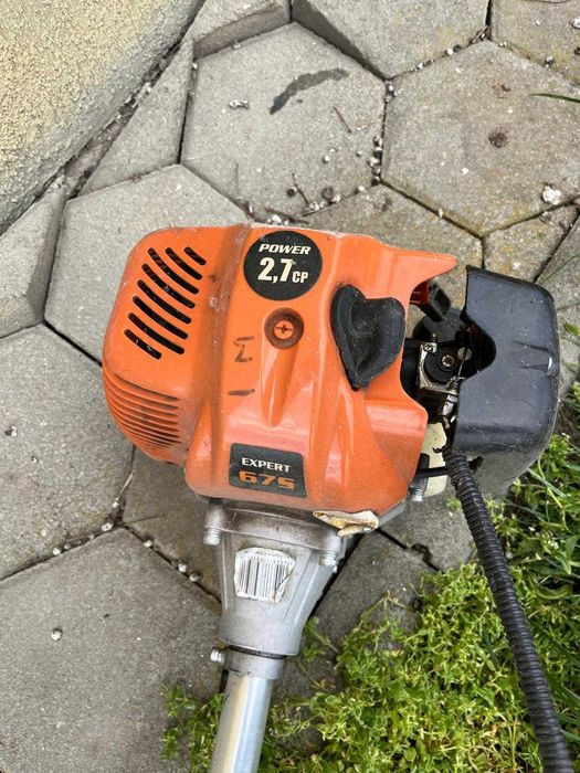 Masina de tuns iarba și motocositoare pe benzina Ruris, folosite