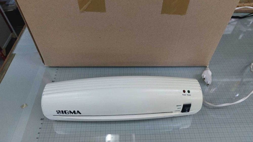 Ламинатор SIGMA + консумативи – отлично състояние