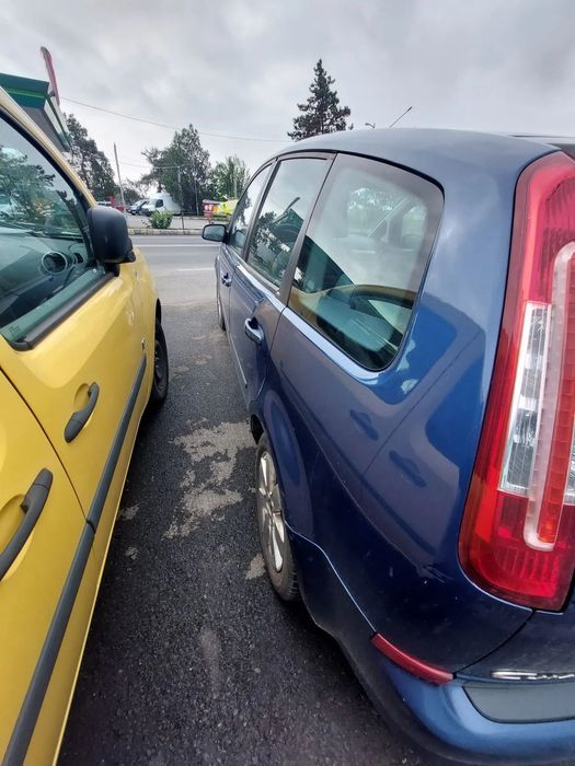 Dezmembrez Ford c-max