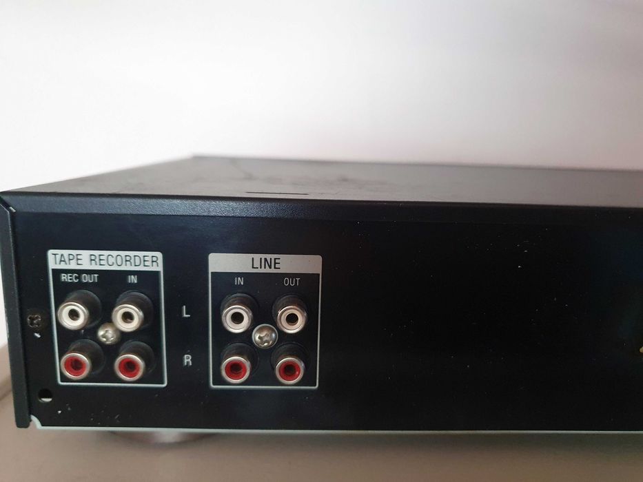 egalizator Sony SEQ-411 cu analizor spectral