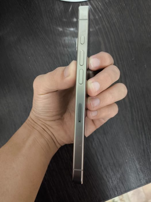 iPhone 15 pro 256gb 82akb без ремонта