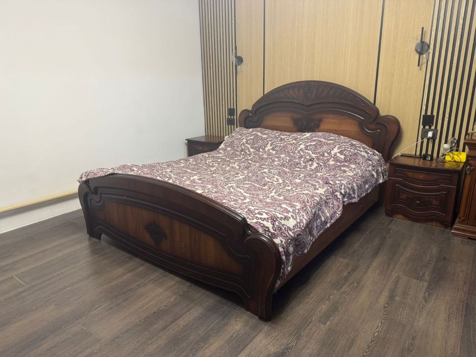 Продам спальний гарнитур