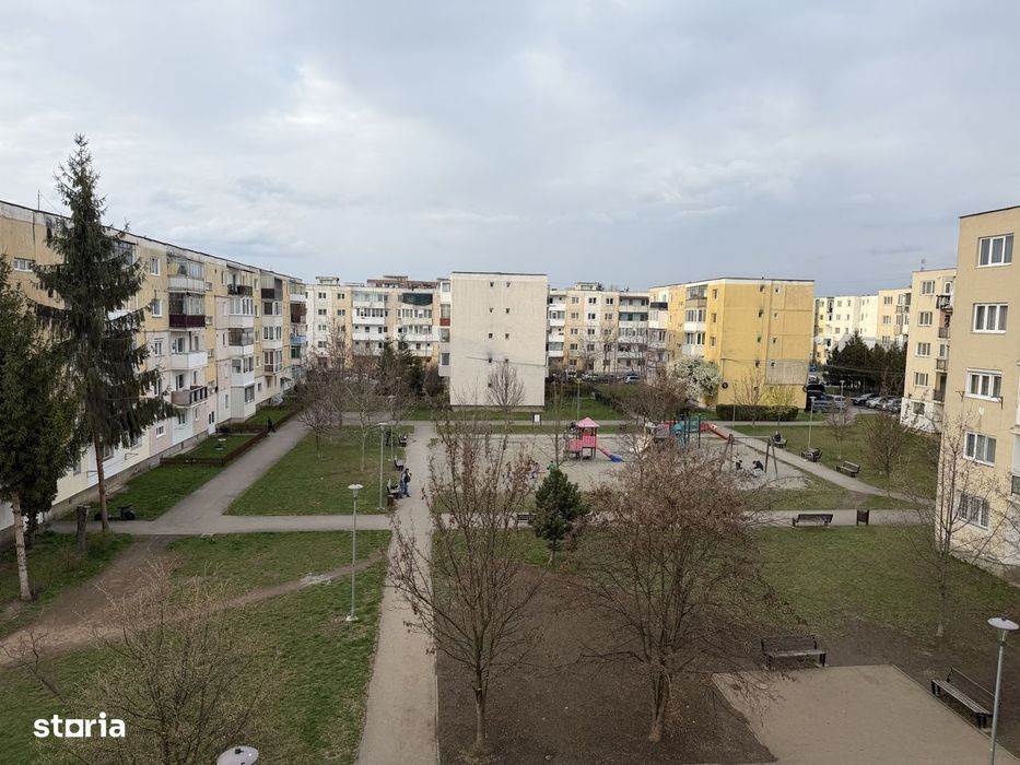 Garsonieră spațioasă cu balcon, Aleea Liliacului