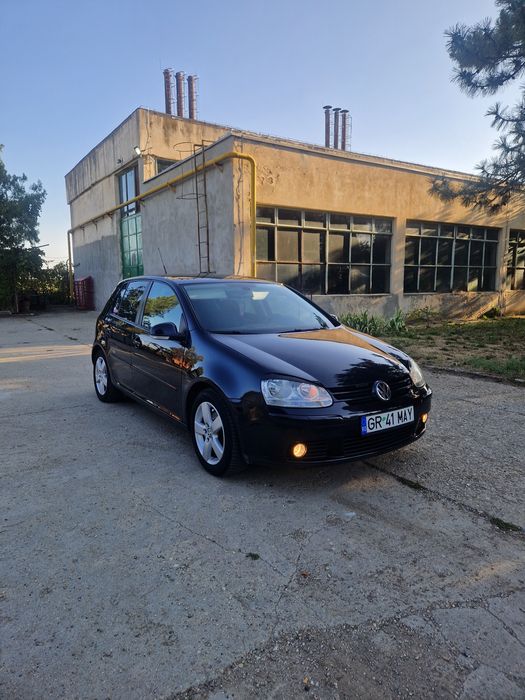 Volkswagen Golf 5 . Vând- Schimb