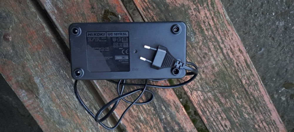 Зарядно Hikoki 18v