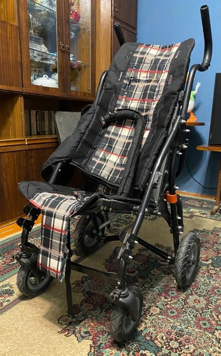 Детская  коляска.