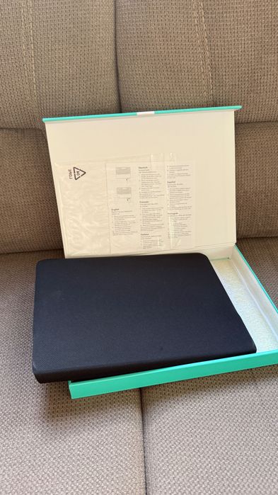 Logiec slim folio ipad keyboard