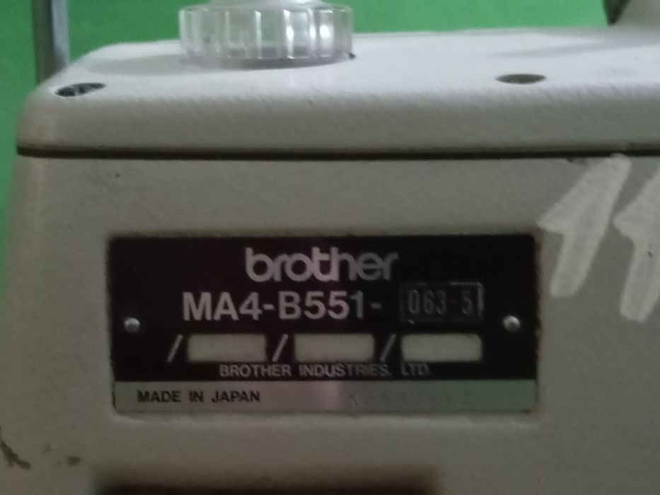 Продам оверлок бу