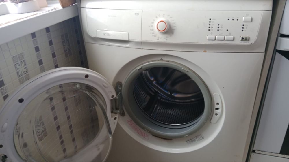 Стриальная машина Elenberg