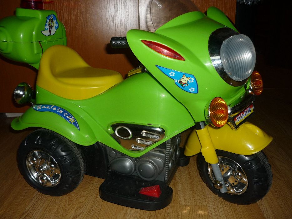 Акумулаторен мотор