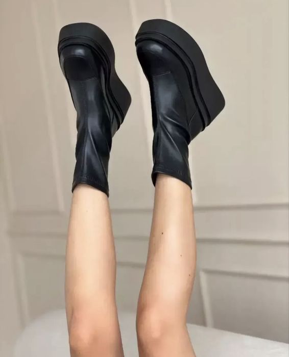 Демисизонные ботинки на платформе